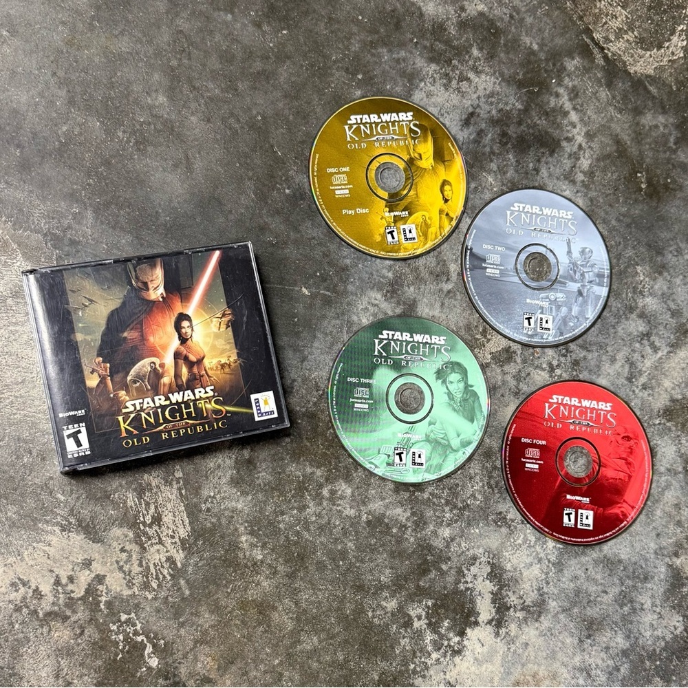 Star Wars Knights of the Old Republic PC Game Windows KOTOR 4 Disc Tested